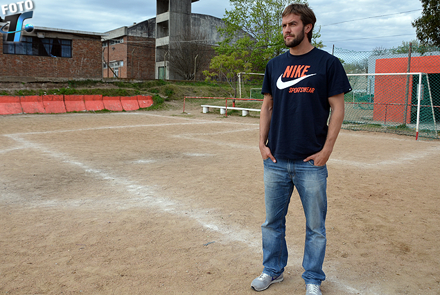 "Lo que están haciendo está bien. Estar en el llano, en Santa Cruz y subir solamente para jugar".