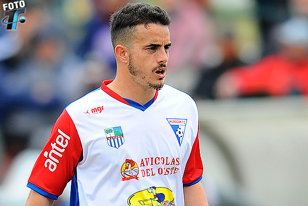 Alvaro Apolito, titular en Huracán FC.