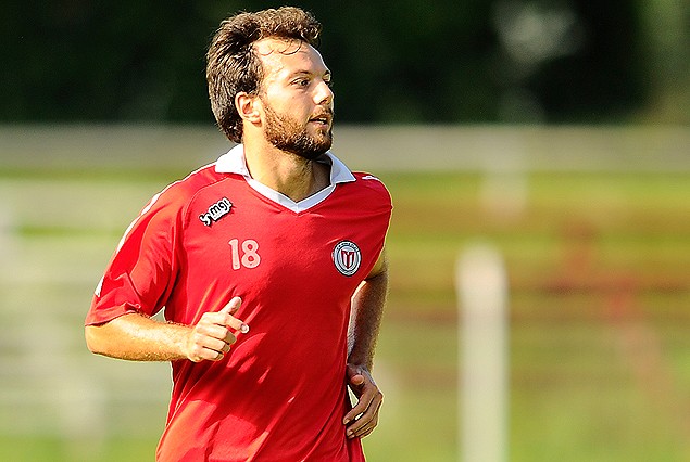 Claudio Herrera comenzó a trotar, con la anuencia de la sanidad.