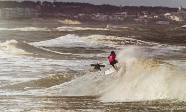 Santiago Madrid, capturado por Swell Uruguay en plena competencia. Foto: Swell Uruguay