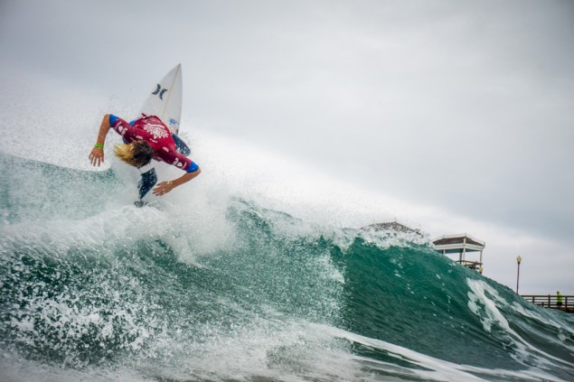 Stevie Pittman de EE.UU. ejecuta un rebote vertical en camino a ganar la Medalla de Oro de Hombres Sub-16. Foto: ISA/Sean Evans - 