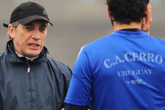 Eduardo Acevedo, entrenador de Cerro.