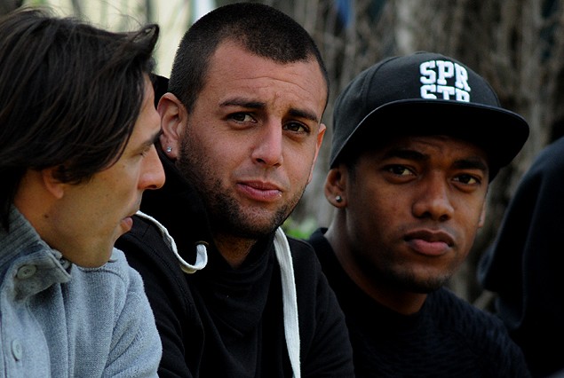 Maximiliano Russo y Santiago González en la tribuna prinicipal del Nasazzi. 