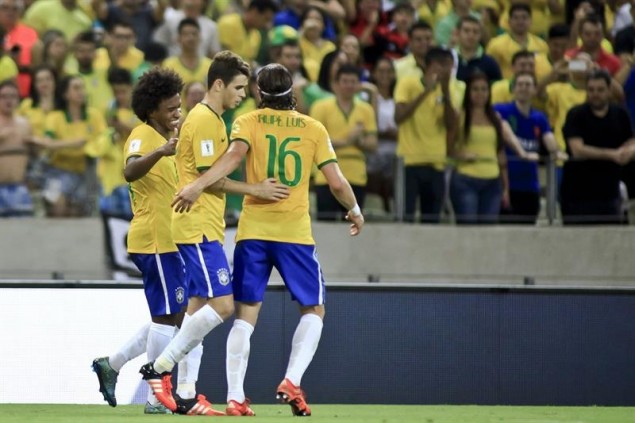 Brasil cambió la imagen y logró su primer triunfo en las Eliminatorias. 