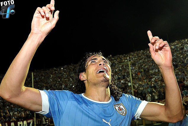 Edinson Cavani, en el festejo a los 77', del último duelo por Eliminatorias frente a Colombia en el Centenario. Fue el 10 de setiembre del 2013 y ganamos 2 a 0. El otro lo hizo Stuani. 