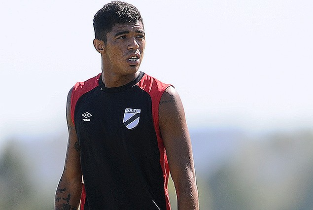 Jorge Gravi, volante franjeado.