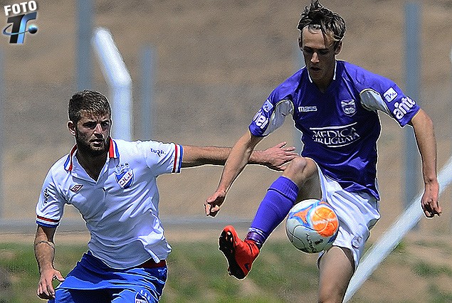 Los tricolores se midieron con Defensor en Juveniles. 