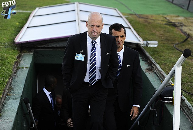 El brasileño Heber Lopes asomando por la boca del túnel.