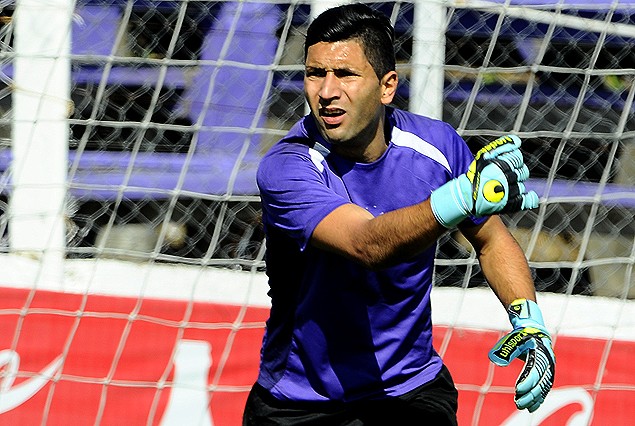 Martín Campaña. golero de Defensor Sporting. Su actuación puede ser clave este martes. 