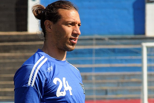 Richard Porta, entrena diferenciado y será baja ante Juventud.