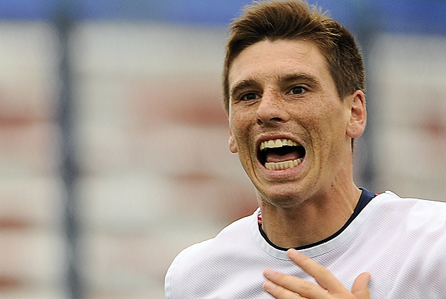 Santiago Romero jugó el primer partido en los tricolores.