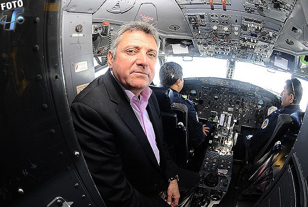 El Presidente de la AUF, Esc. Wilmar Valdéz, un buen piloto de tormentas.