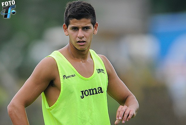 Facundo Barcelo una de las variantes que estaría realizando Gabriel Oroza.