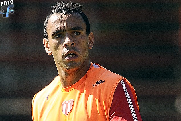 Iván Silva, será operado de la rodilla la próxima semana.