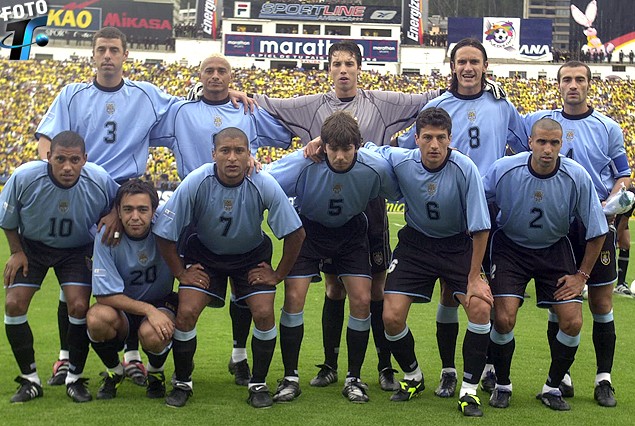 Formación de Uruguay que logró el primer empate como visita en suelo ecuatoriano por las clasificatorias. Fue el 7 de julio del 2001, e igualaron 1:1.