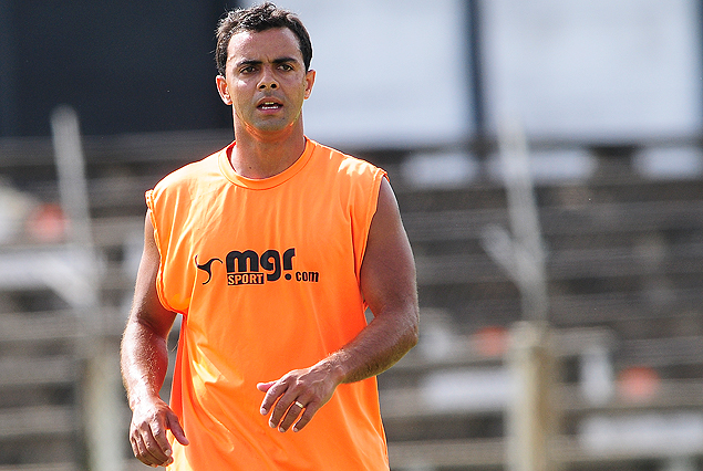 » Wanderers Diego De Souza afuera por golpe