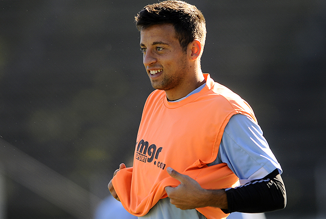 » Wanderers Emiliano Díaz, mejoró y … adentro.