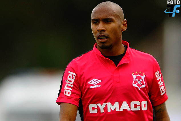 » Santiago Martínez se queda