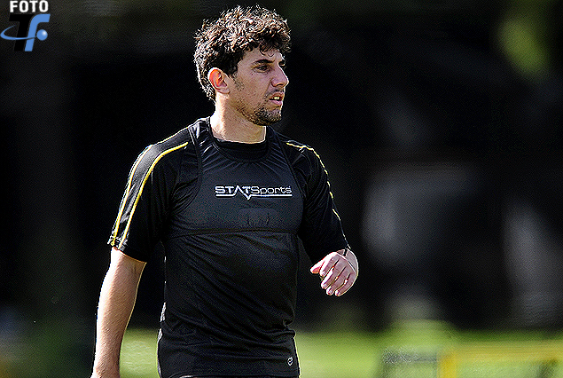 » Mathías Corujo, lateral a renovar